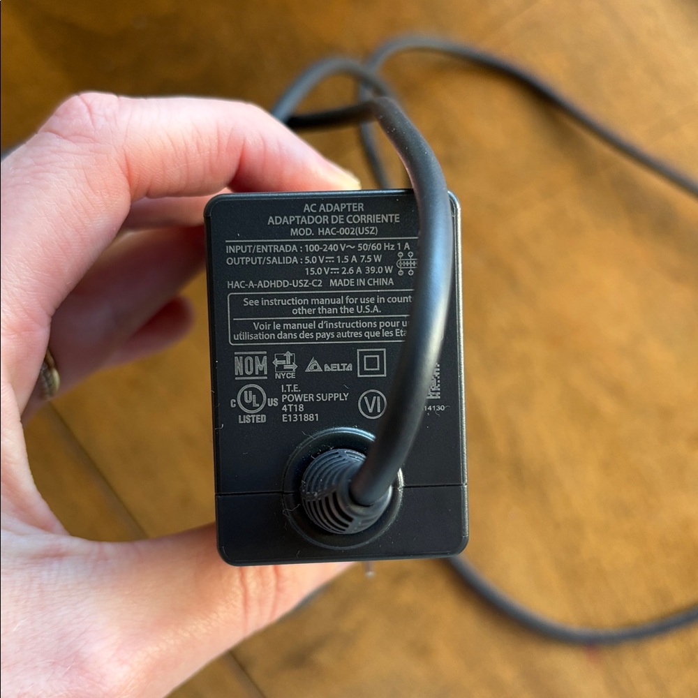 Nintendo Switch Black Charging Adapter - Picture 2 of 3